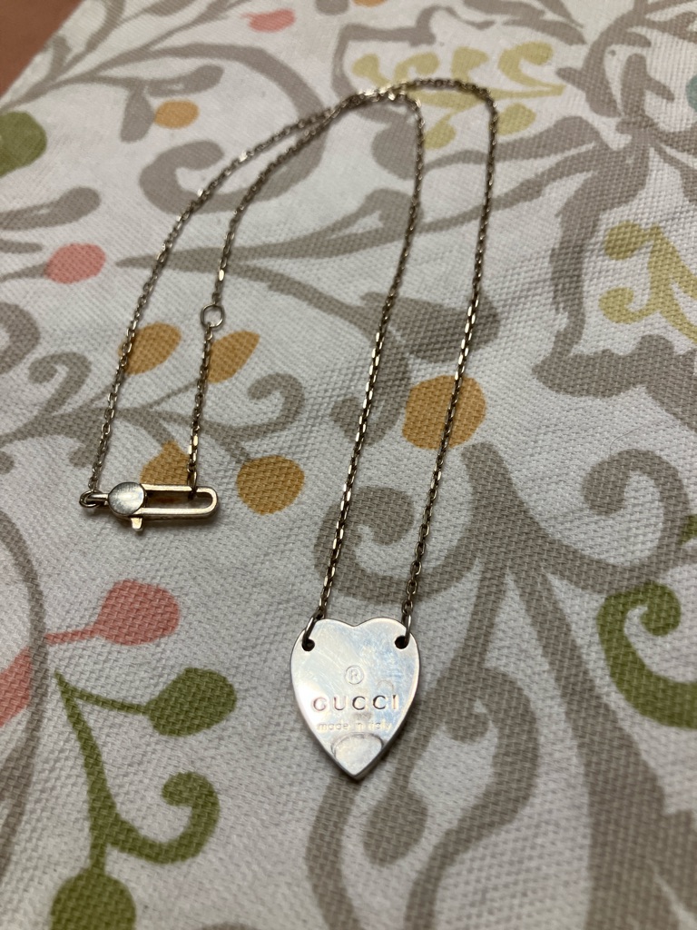 Gucci Silver Heart Tag Necklace 92$